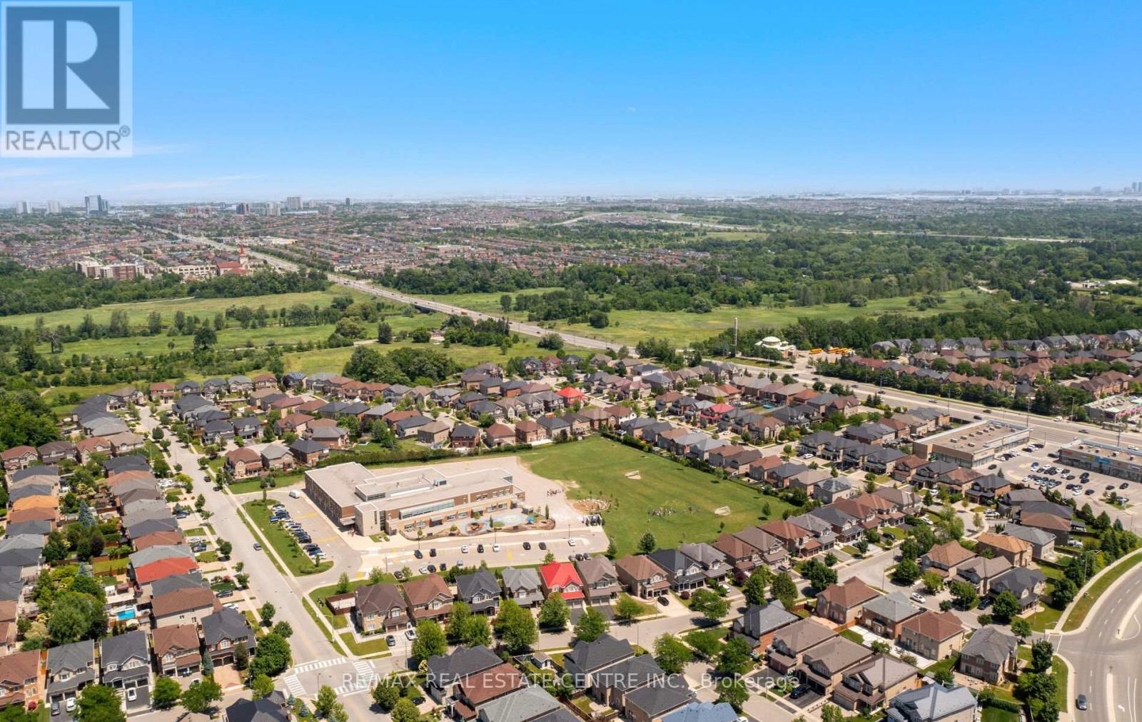 105 Olivia Marie Road, Brampton, Ontario  L6Y 0N1 - Photo 50 - W12655436