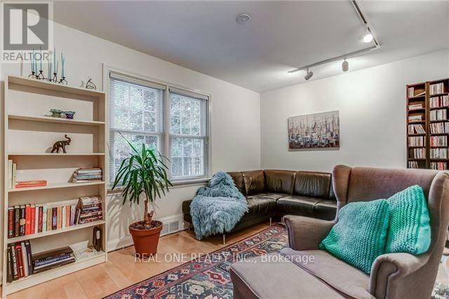 1268 Lorne Park Road, Mississauga, Ontario  L5H 3A8 - Photo 13 - W12655440