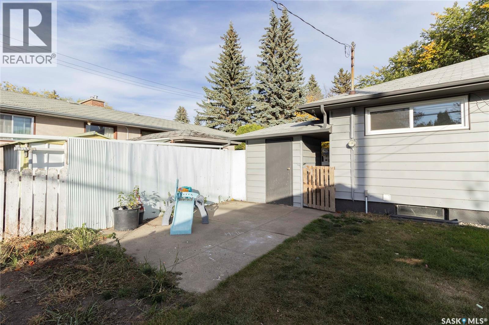 2406 Cairns Avenue, Saskatoon, Saskatchewan  S7J 1V3 - Photo 46 - SK025996