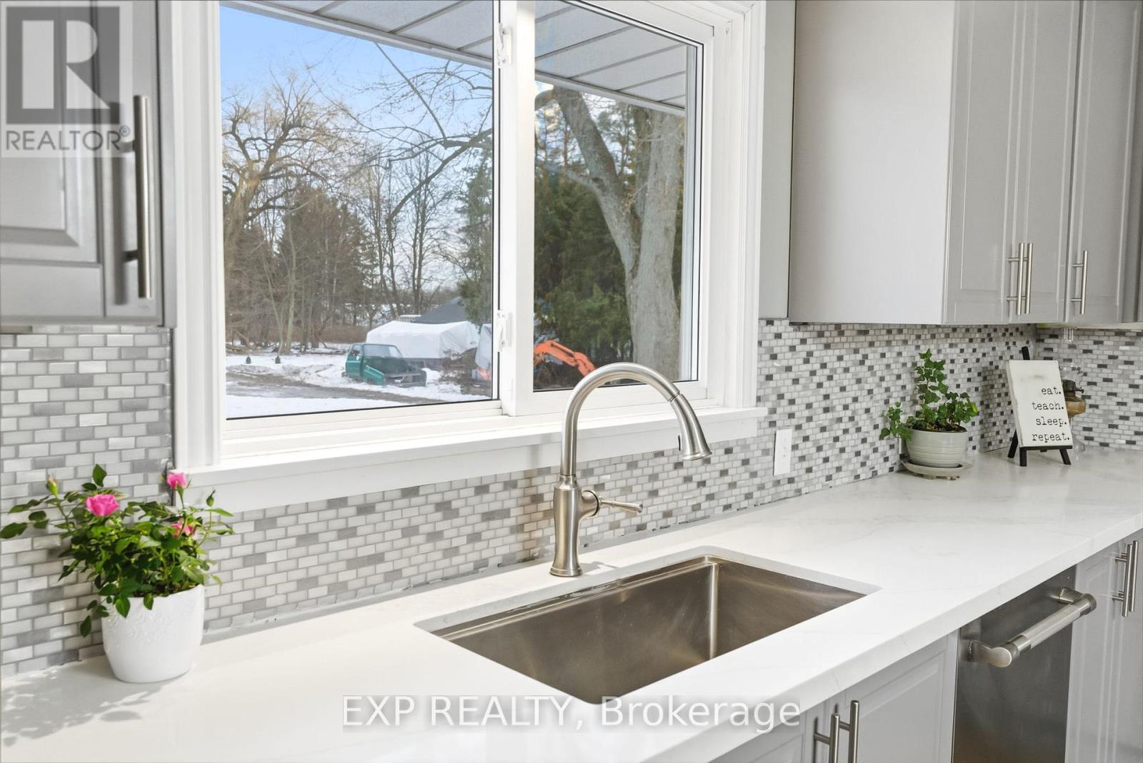 3824 Trulls Road, Clarington, Ontario  L1E 2L3 - Photo 8 - E12655468