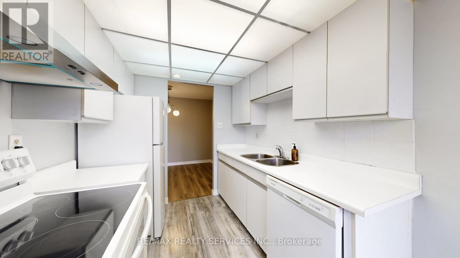 1506 - 3 Lisa Street, Brampton, Ontario  L6T 4A2 - Photo 19 - W12655450