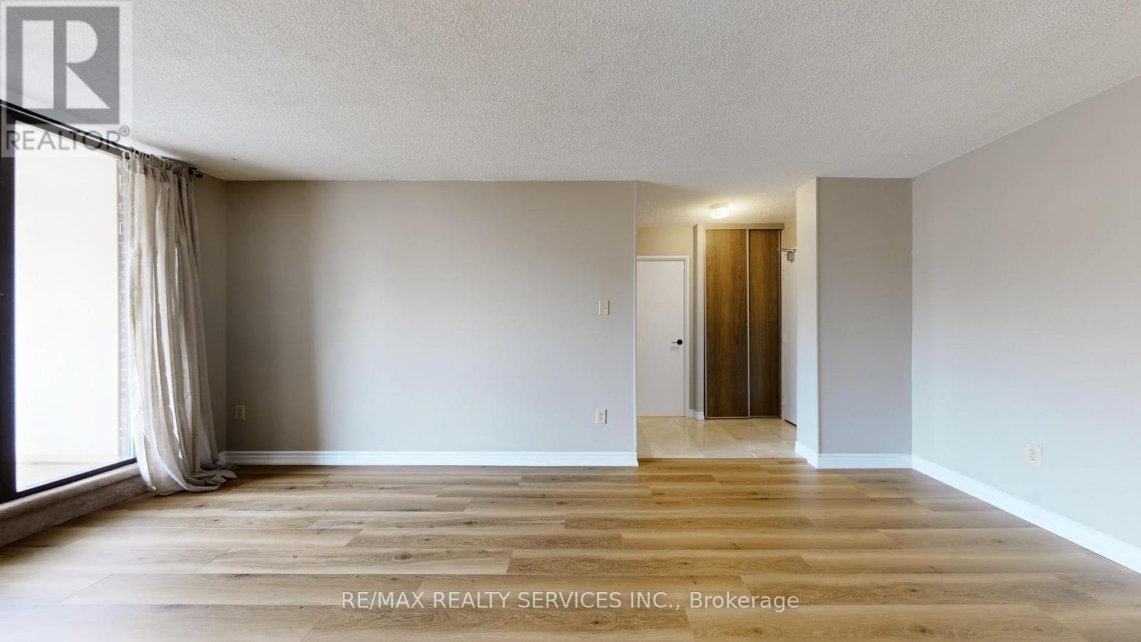 1506 - 3 Lisa Street, Brampton, Ontario  L6T 4A2 - Photo 8 - W12655450