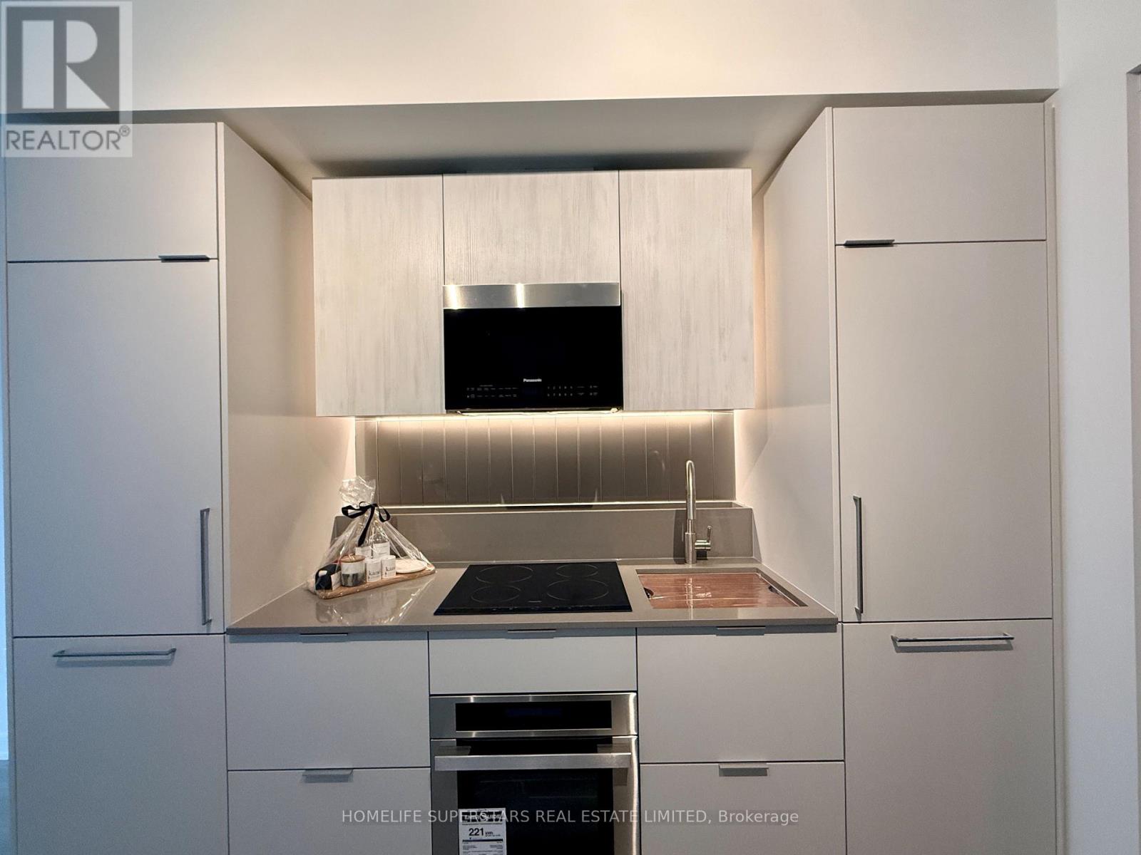 308 - 1 Fairview Road E, Mississauga, Ontario  L5A 4C6 - Photo 13 - W12655464