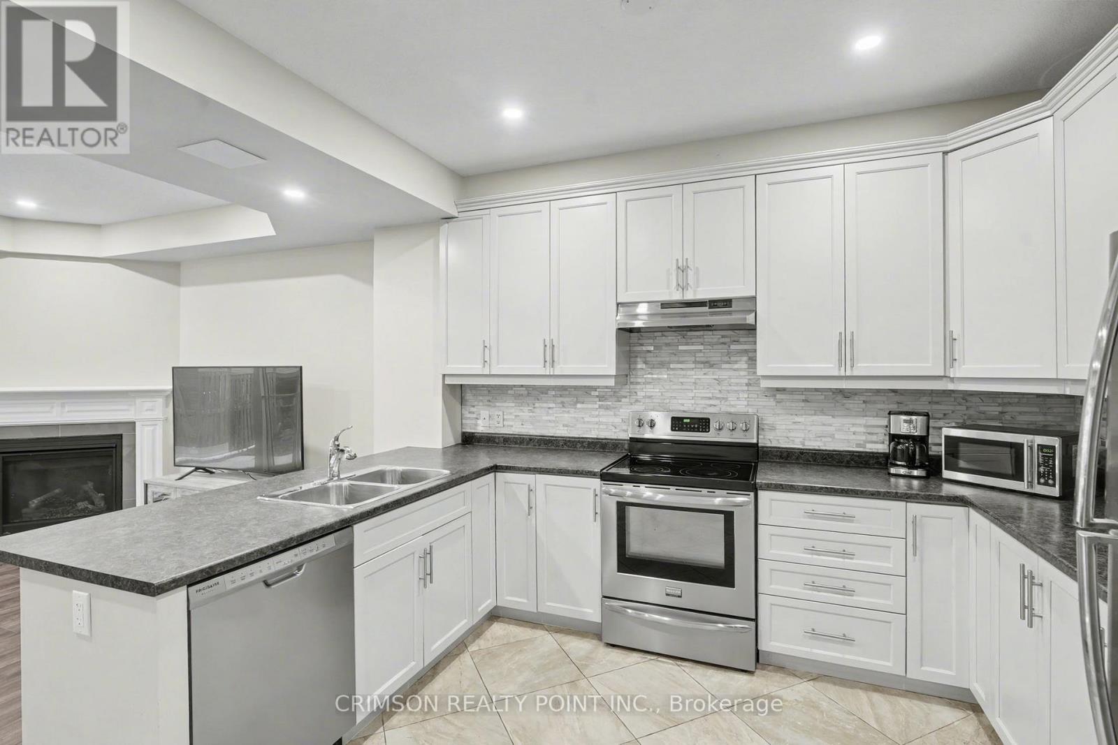 77 Fairgrounds Drive, Hamilton, Ontario  L0R 1C0 - Photo 12 - X12655462