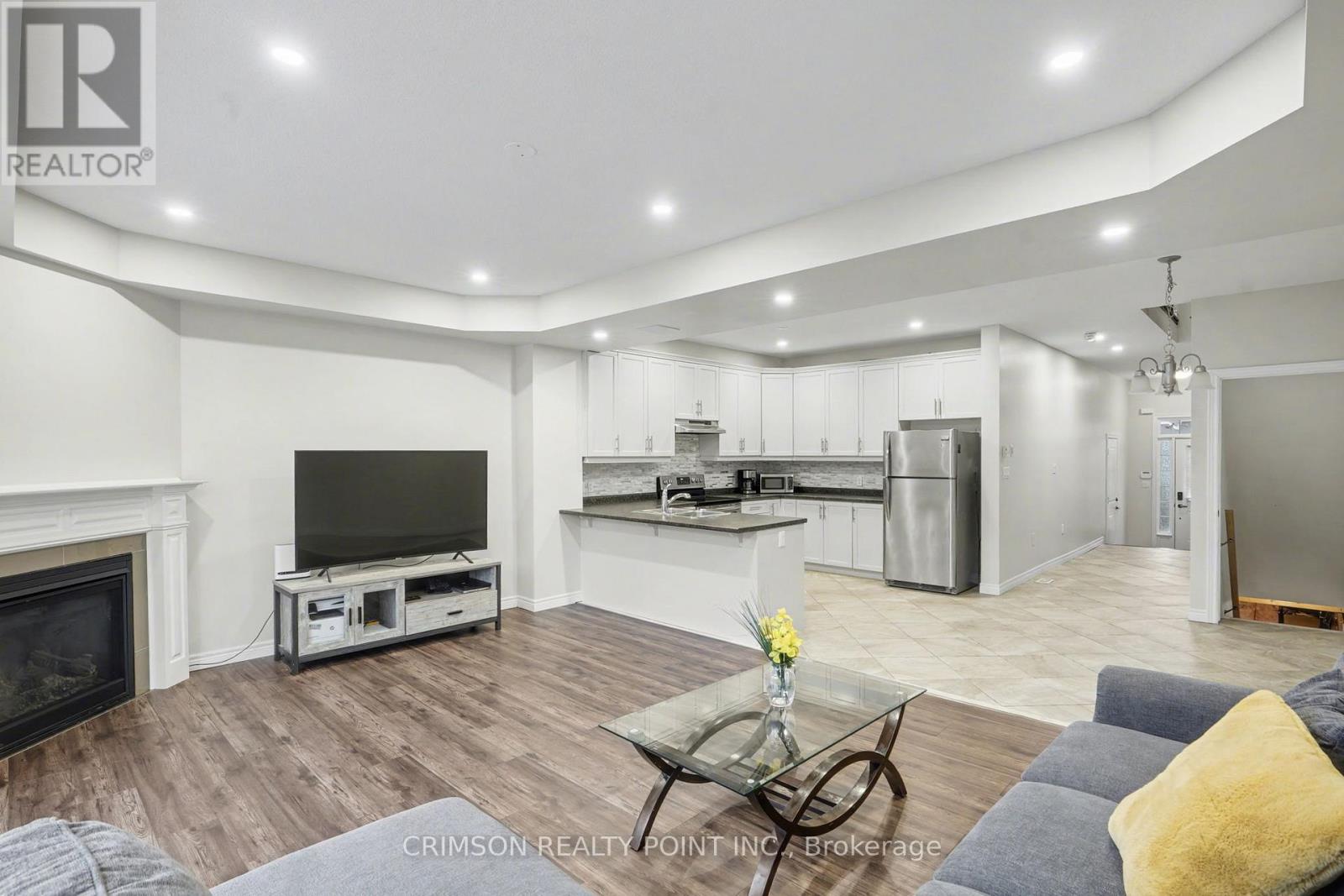 77 Fairgrounds Drive, Hamilton, Ontario  L0R 1C0 - Photo 5 - X12655462