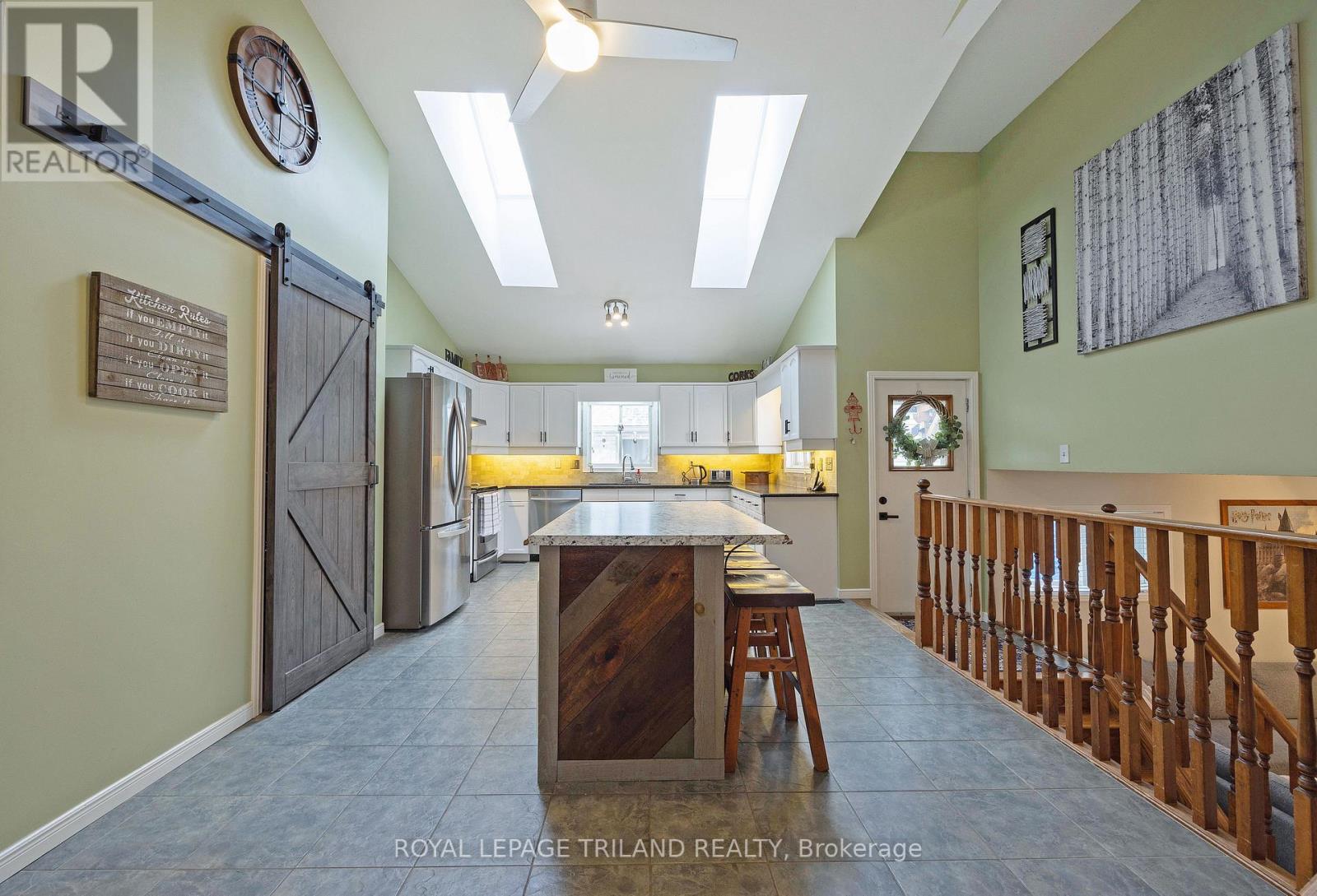 104 Josselyn Drive, London South, Ontario  N6E 3V6 - Photo 10 - X12655484