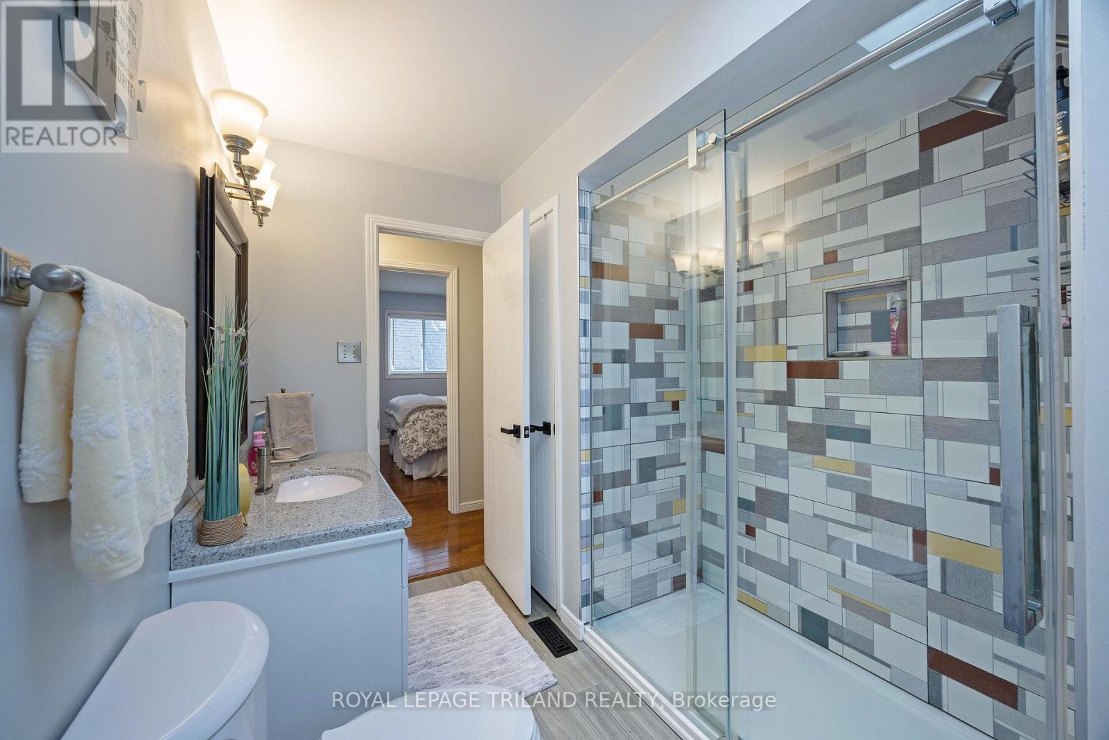 104 Josselyn Drive, London South, Ontario  N6E 3V6 - Photo 23 - X12655484