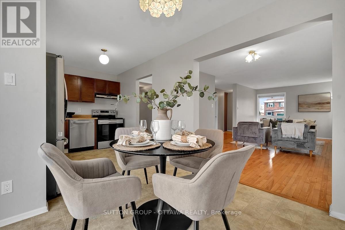 1540 Bourcier Drive, Ottawa, Ontario  K1E 3J2 - Photo 4 - X12655476