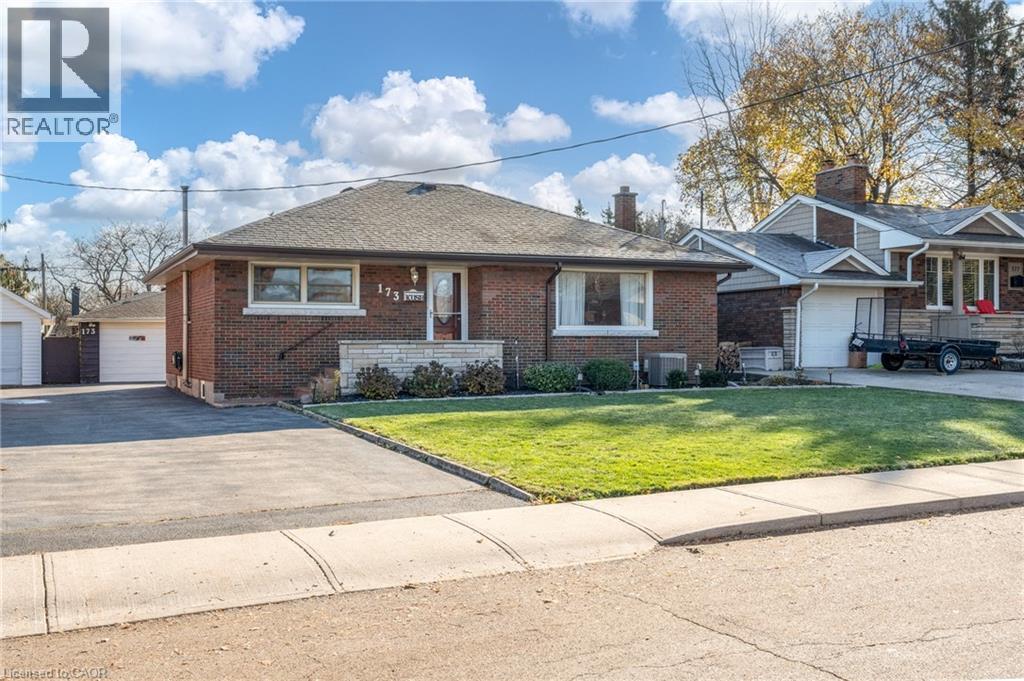 173 West 23rd Street, Hamilton, Ontario  L9C 4V8 - Photo 2 - 40795461