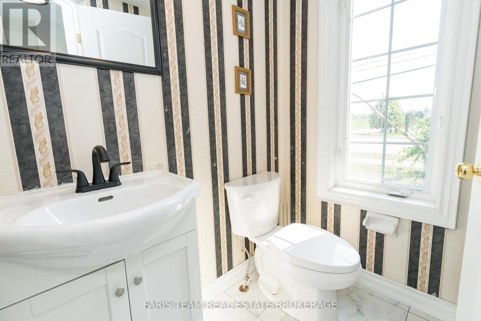 2 Vanessa Drive, Orillia, Ontario  L3V 7Y8 - Photo 18 - S12655478