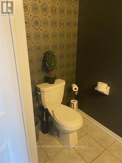 8291 Tulip Tree Drive, Niagara Falls, Ontario  L2H 0N4 - Photo 5 - X12655472