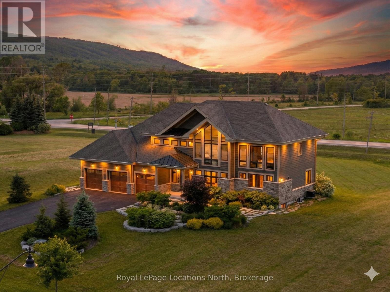 11 WINDROSE VALLEY BOULEVARD, Clearview, Ontario