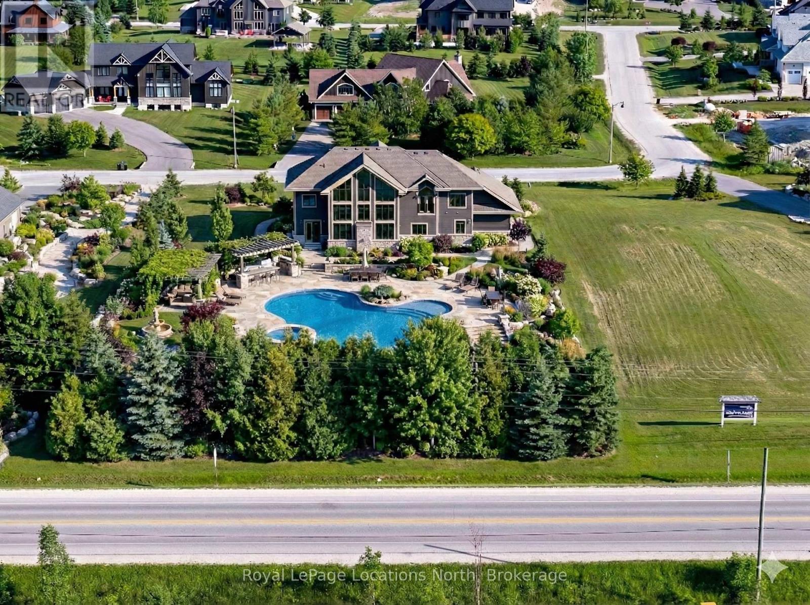 11 Windrose Valley Boulevard, Clearview, Ontario  L9Y 0K2 - Photo 3 - S12655490