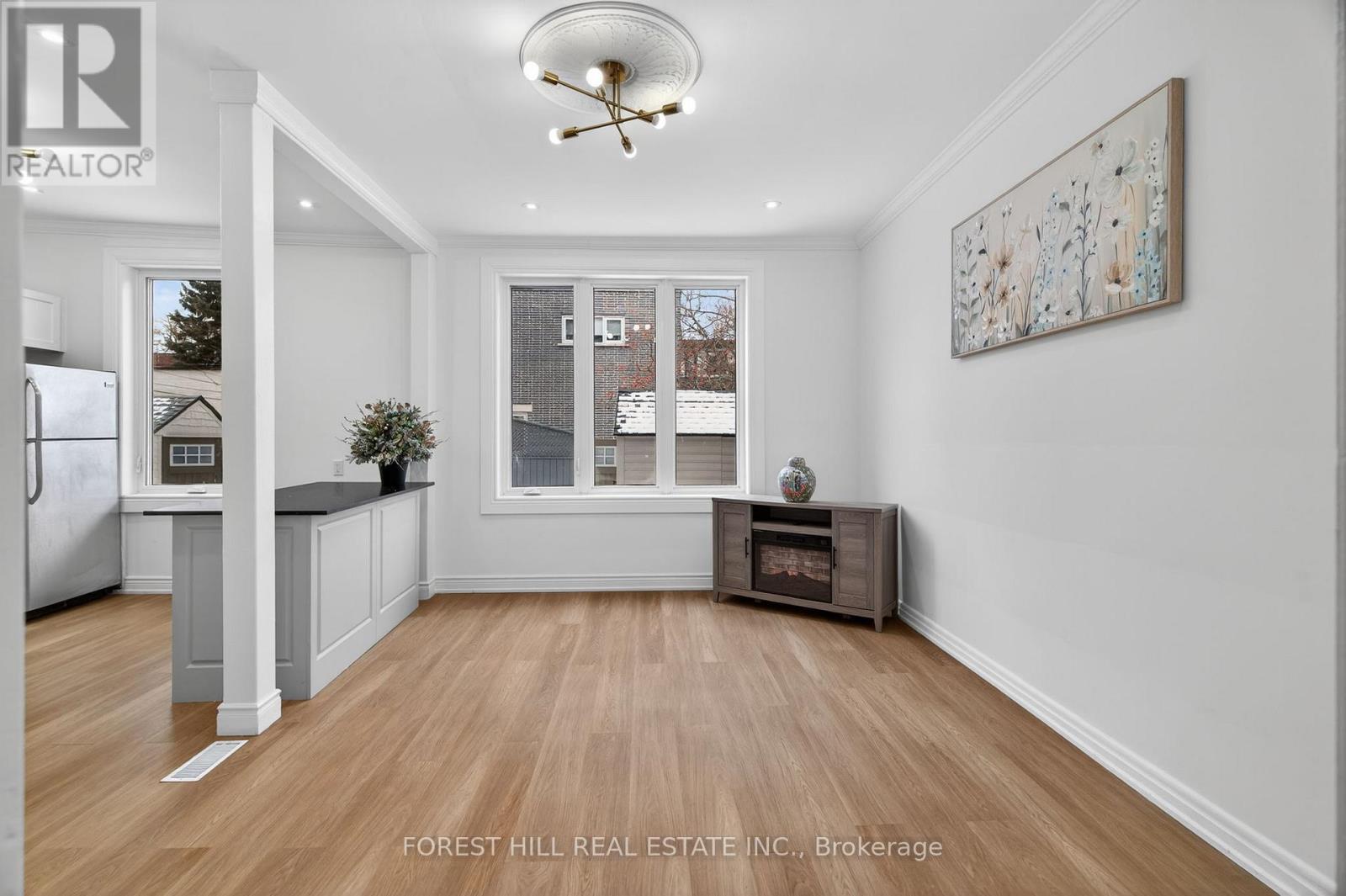 7 Ellsworth Avenue, Toronto, Ontario  M6G 2K4 - Photo 12 - C12655528