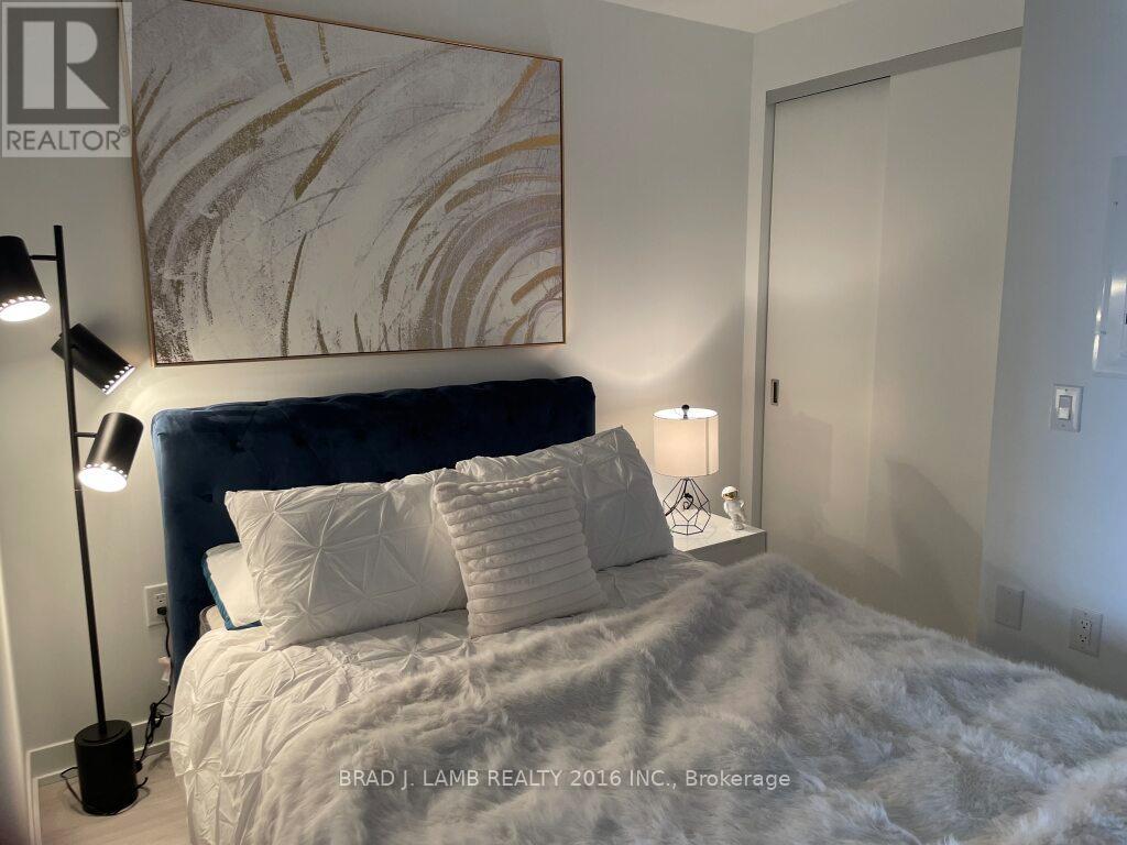 423 - 195 Mccaul Street, Toronto, Ontario  M5T 1W6 - Photo 7 - C12655574