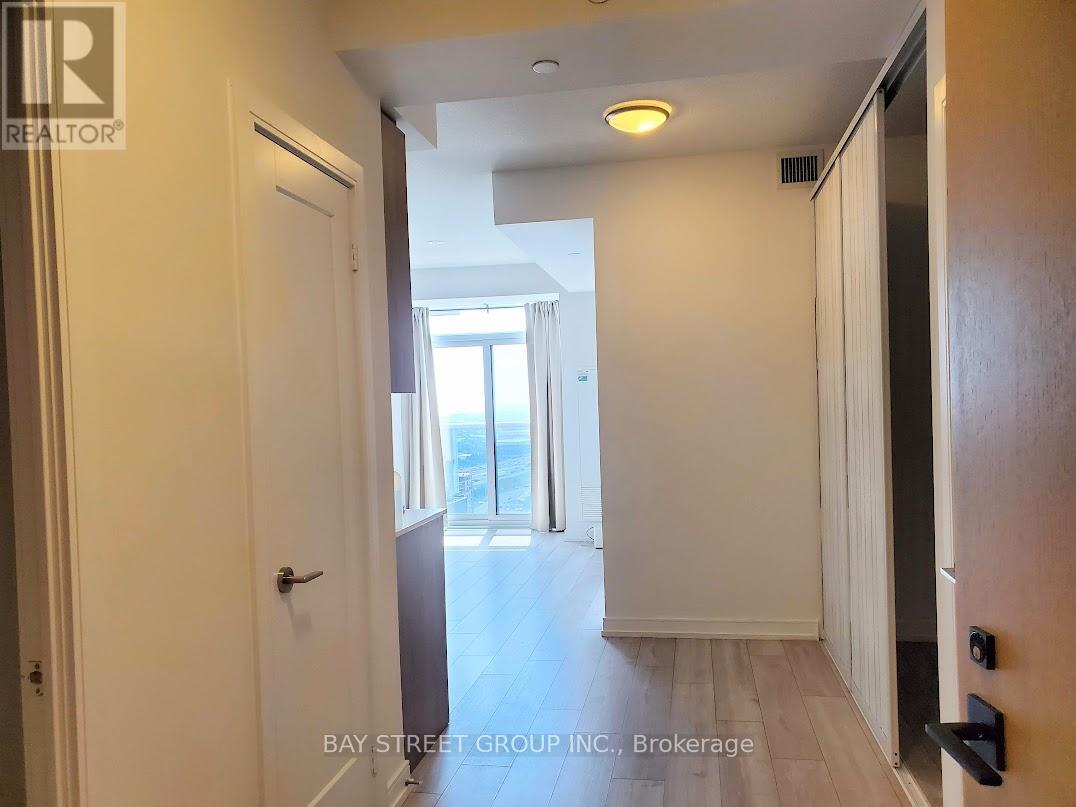 2905 - 225 Village Green Square, Toronto, Ontario  M1S 0N4 - Photo 2 - E12655526