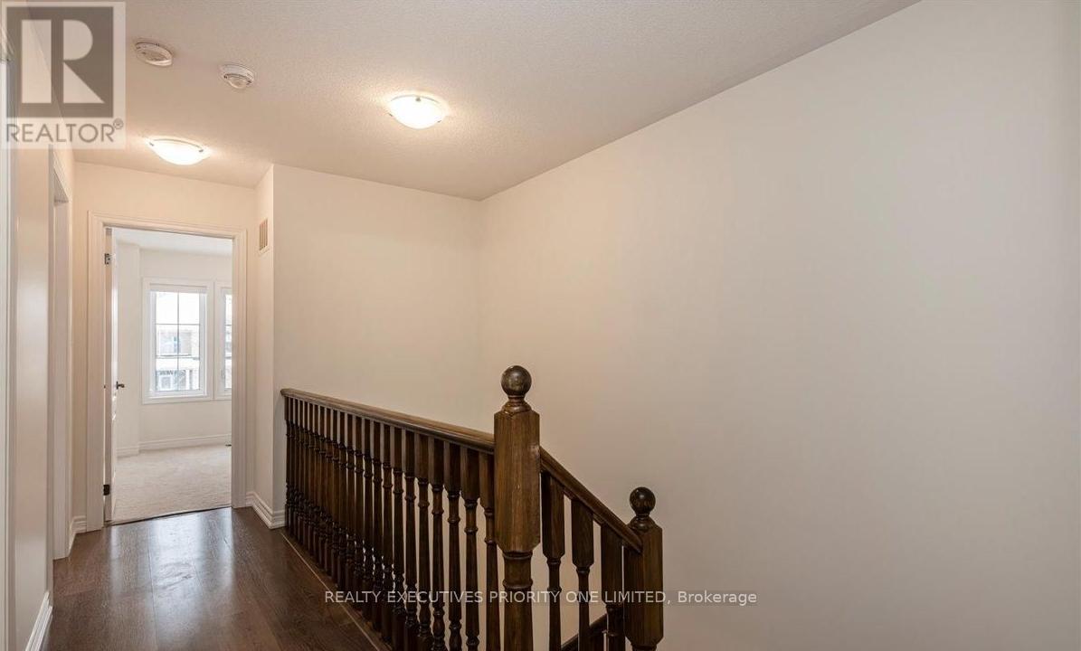 60 Greenwood Drive, Essa (Angus), Ontario  L0M 1B5 - Photo 12 - N12655492