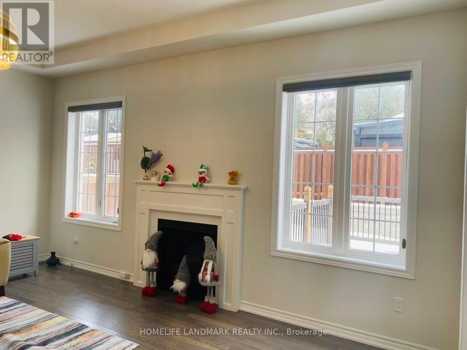 123 Mitchell Place, Newmarket, Ontario  L3Y 0E2 - Photo 4 - N12655520