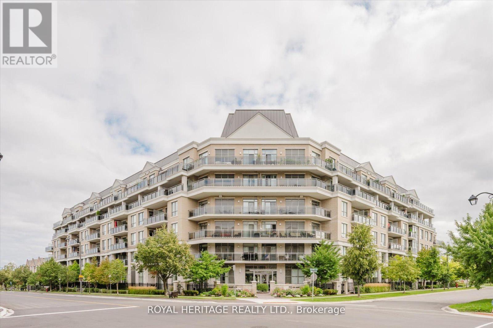 215 - 111 Civic Square Gate, Aurora, Ontario  L4G 0S6 - Photo 1 - N12655544