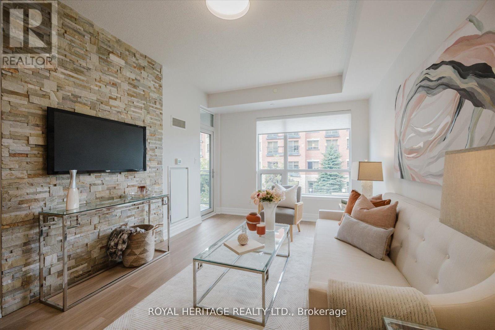 215 - 111 Civic Square Gate, Aurora, Ontario  L4G 0S6 - Photo 10 - N12655544