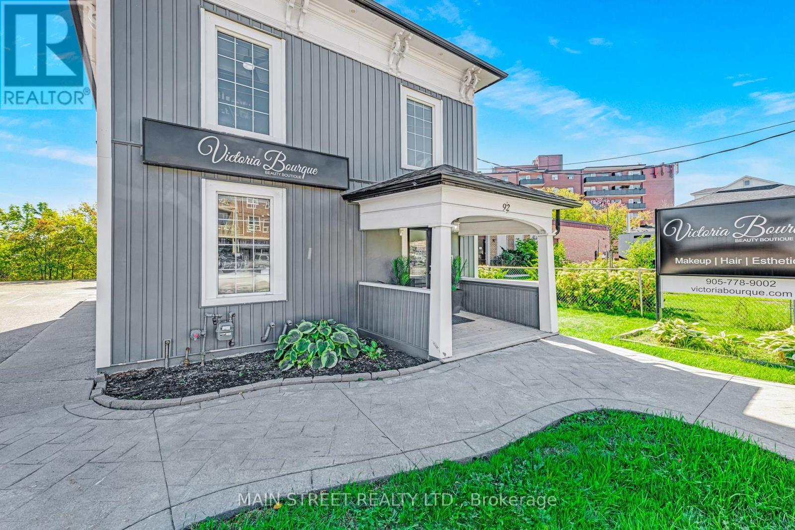 92 Holland Street W, Bradford West Gwillimbury (Bradford), Ontario  L3Z 1R7 - Photo 2 - N12655570