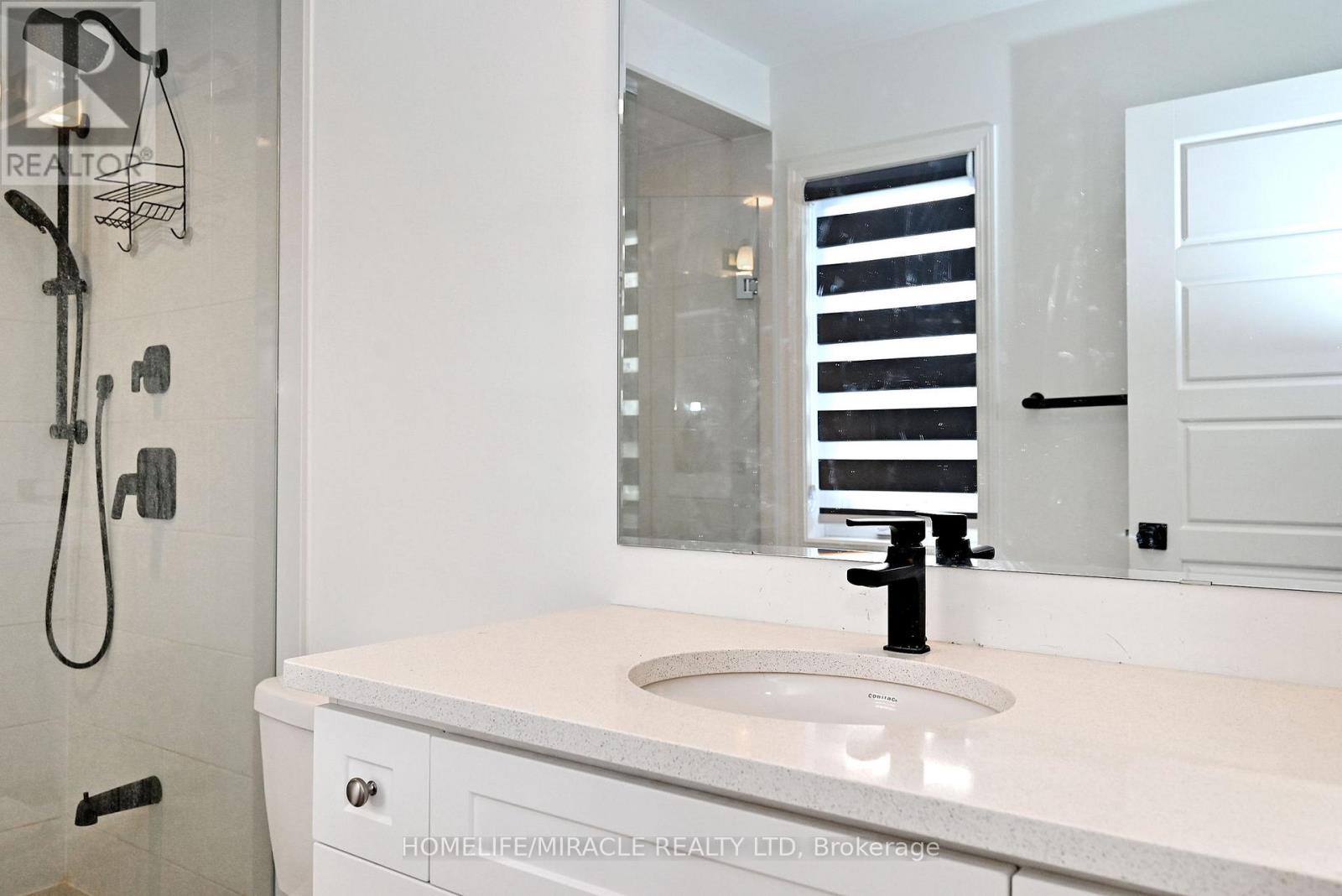 689 Mika Street, Innisfil, Ontario  L9S 0R7 - Photo 35 - N12650676