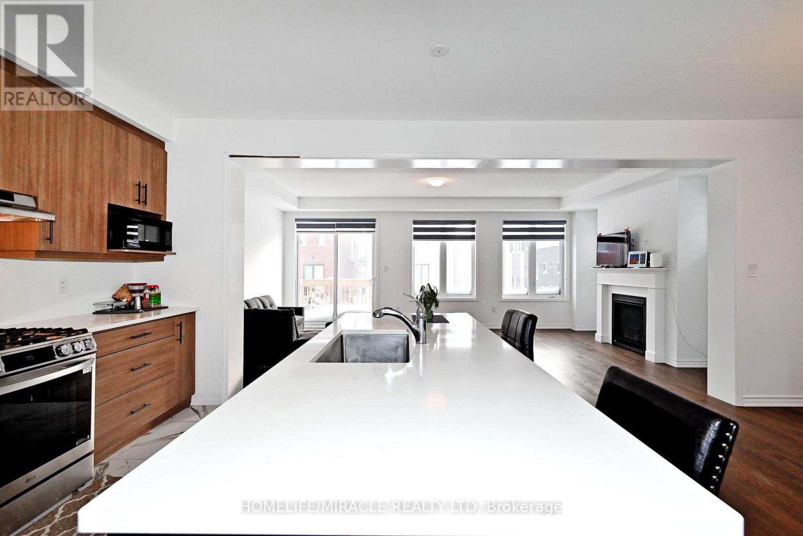 689 Mika Street, Innisfil, Ontario  L9S 0R7 - Photo 22 - N12650676