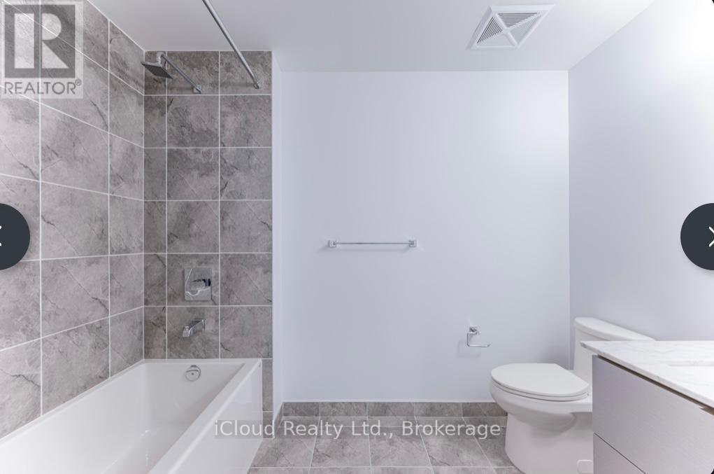 1704 - 36 Elm Drive, Mississauga, Ontario  L5B 0N9 - Photo 3 - W12654244