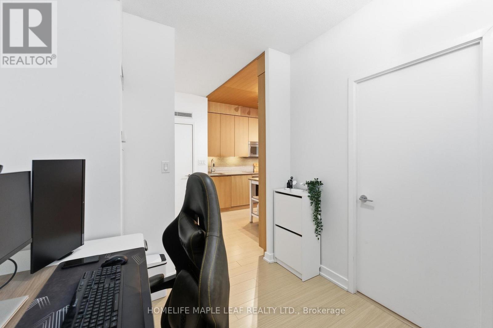 3916 - 15 Iceboat Terrace, Toronto, Ontario  M5V 4A5 - Photo 17 - C12654152