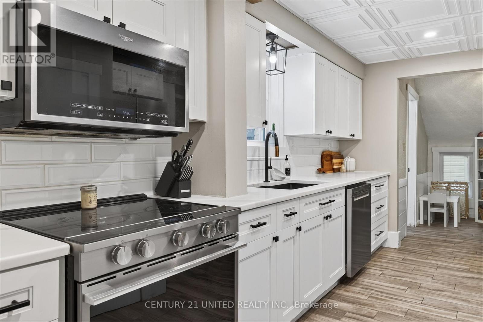 71 Bond Street W, Kawartha Lakes, Ontario  K9V 3R5 - Photo 16 - X12655636