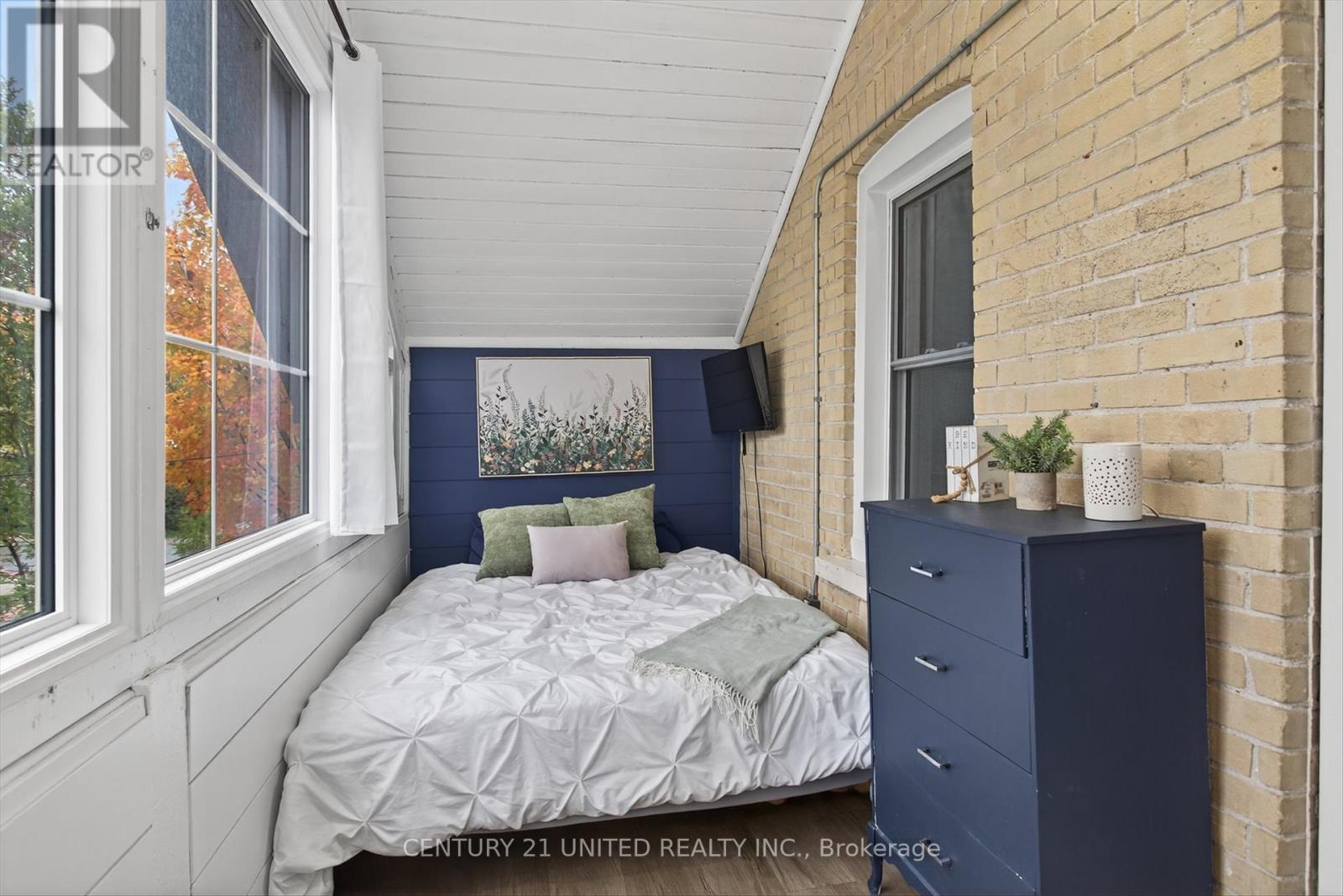 71 Bond Street W, Kawartha Lakes, Ontario  K9V 3R5 - Photo 34 - X12655636