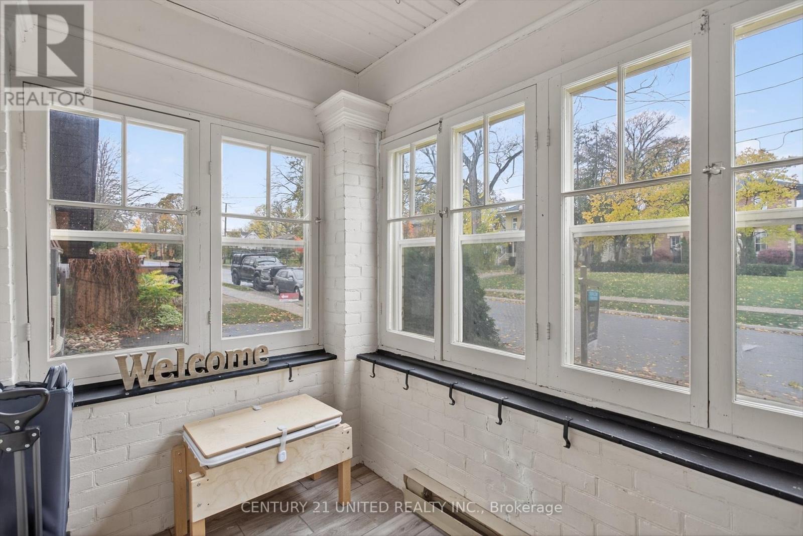 71 Bond Street W, Kawartha Lakes, Ontario  K9V 3R5 - Photo 6 - X12655636