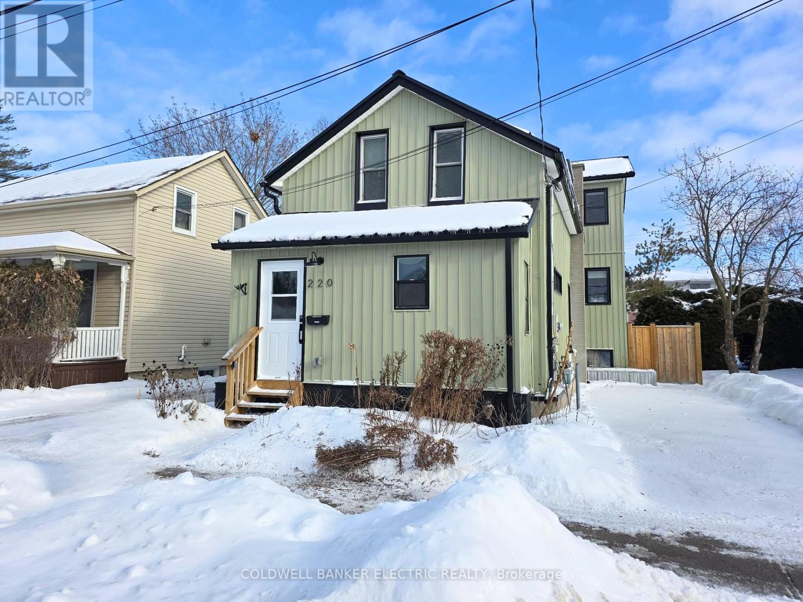 220 Rogers Street, Peterborough, Ontario  K9H 1W3 - Photo 1 - X12655638
