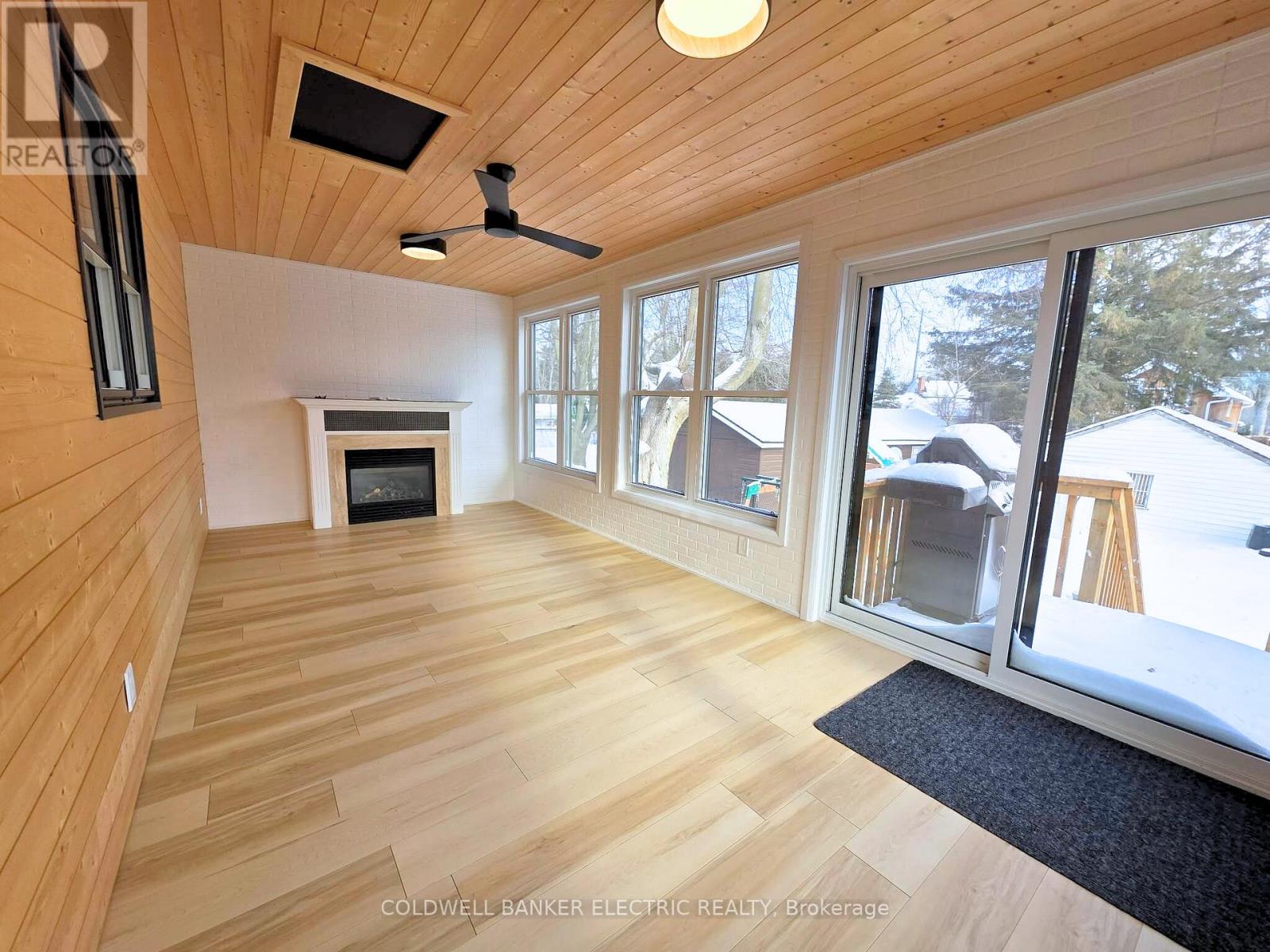 220 Rogers Street, Peterborough, Ontario  K9H 1W3 - Photo 4 - X12655638