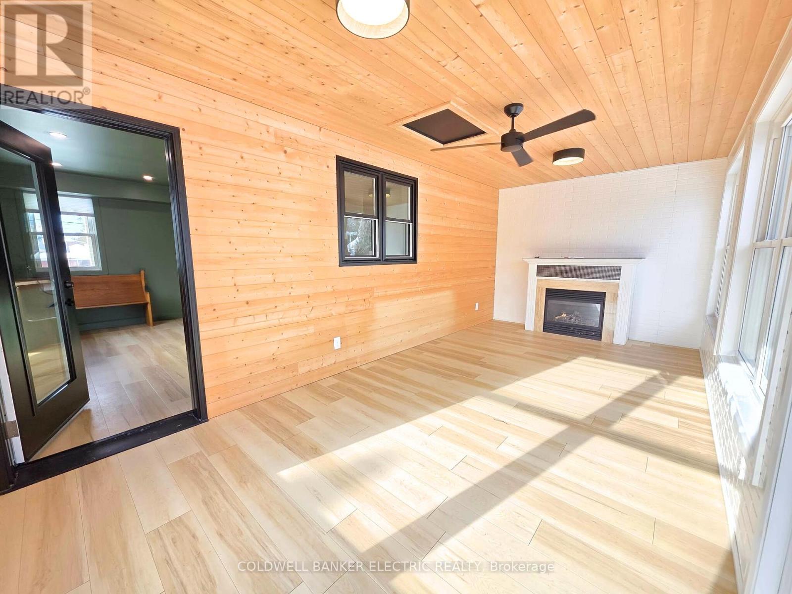 220 Rogers Street, Peterborough, Ontario  K9H 1W3 - Photo 5 - X12655638