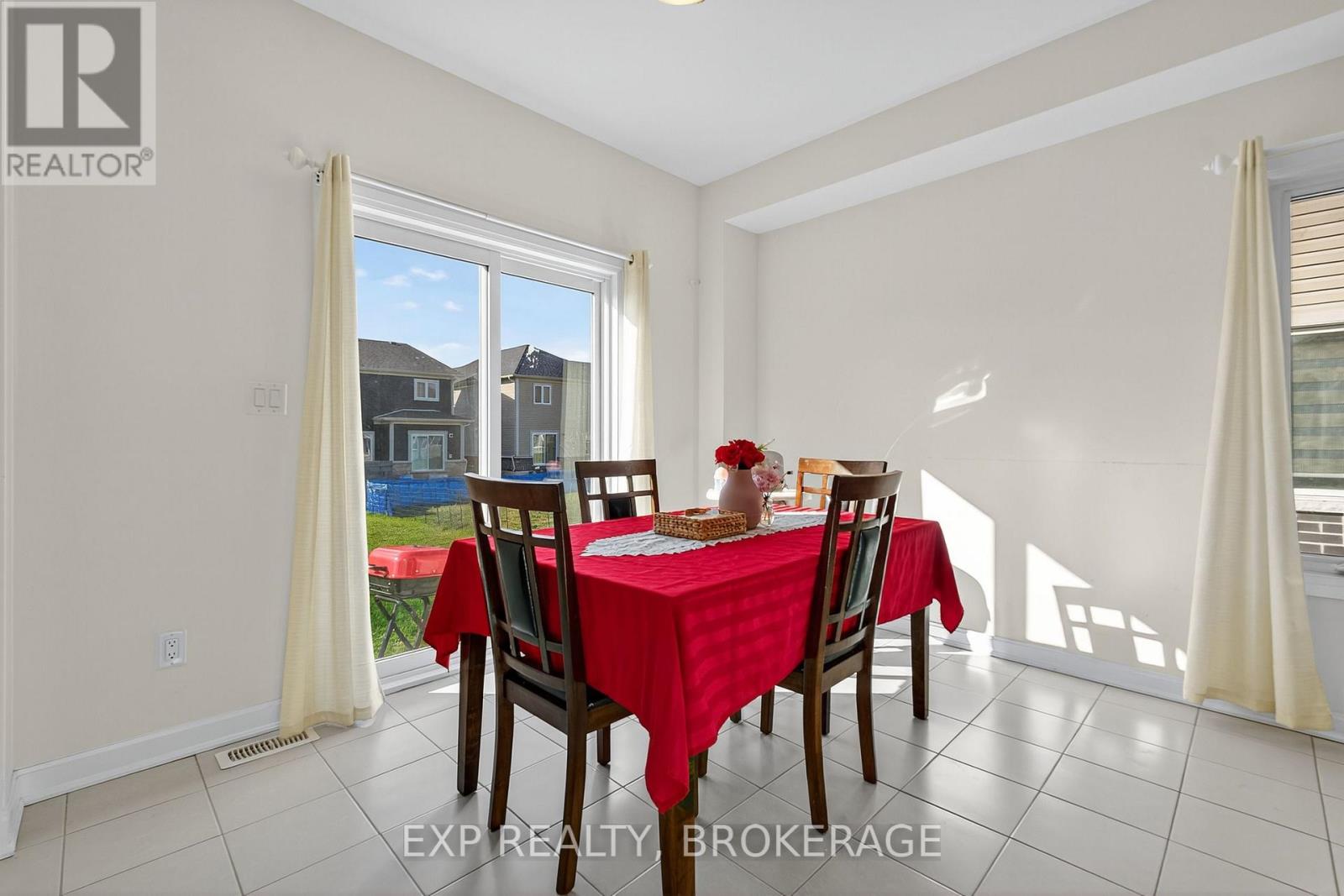 73 Oakmont Drive, Loyalist, Ontario  K0H 1G0 - Photo 13 - X12655612