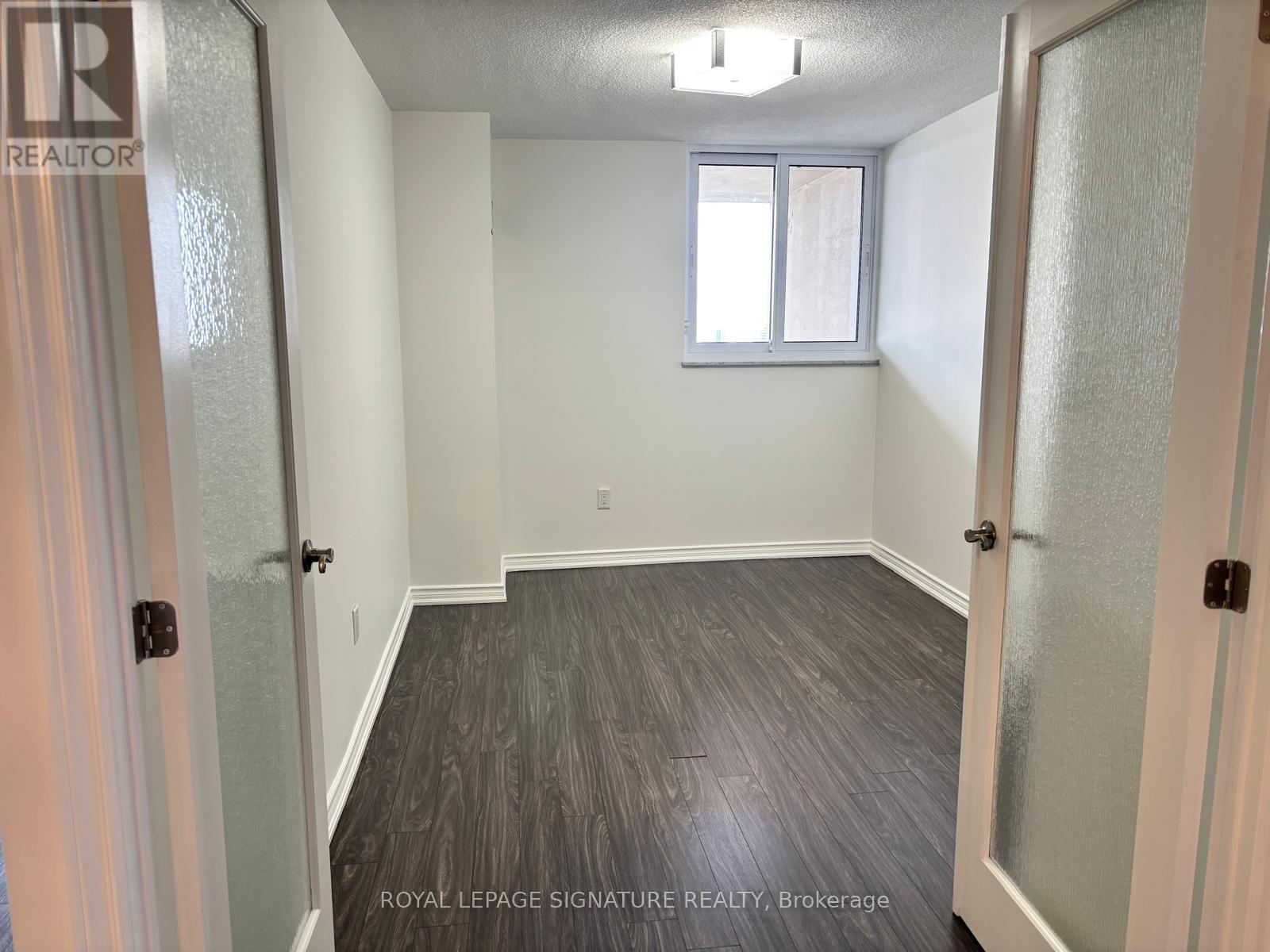 2007 - 812 Burnhamthorpe Road, Toronto, Ontario  M9C 4W1 - Photo 13 - W12654280