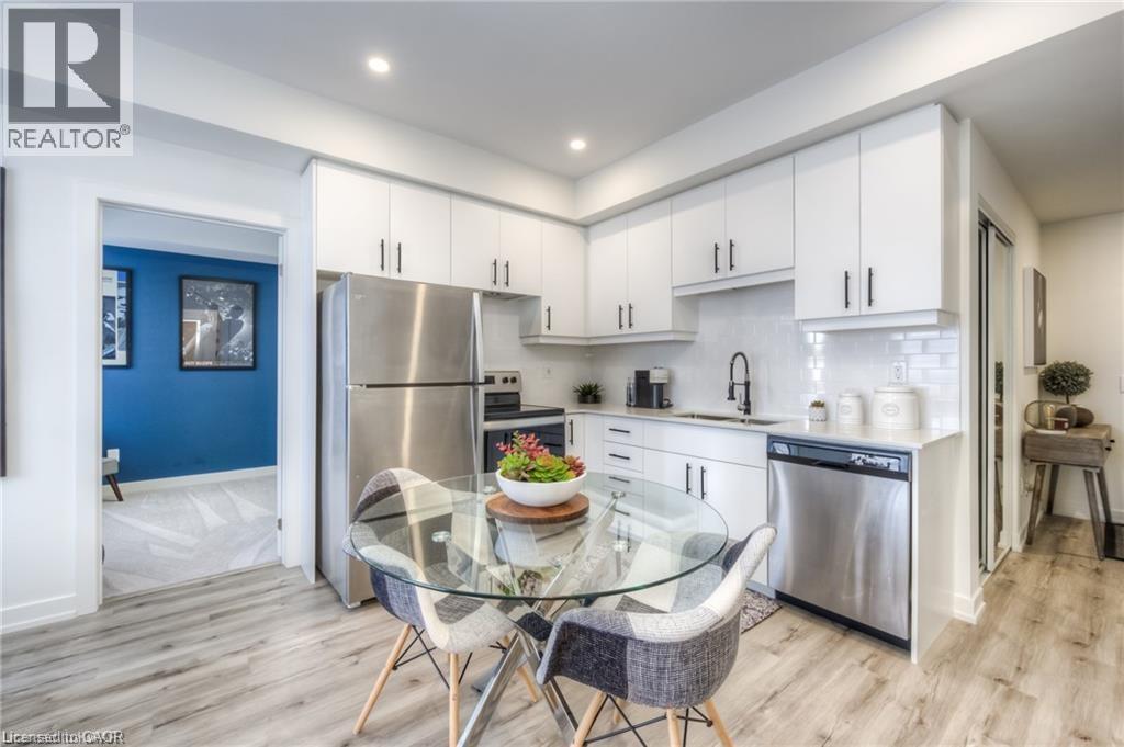 251 NORTHFIELD Drive E Unit# 217, Waterloo, Ontario