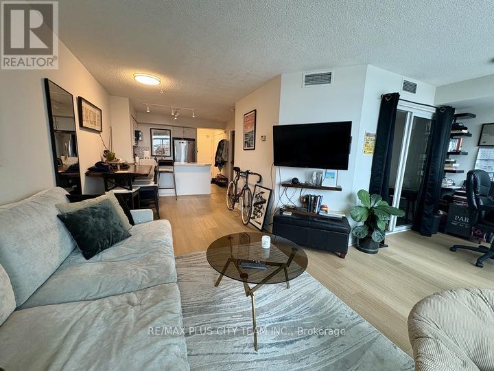 1601 - 373 Front Street, Toronto, Ontario  M5V 3R7 - Photo 2 - C12655630