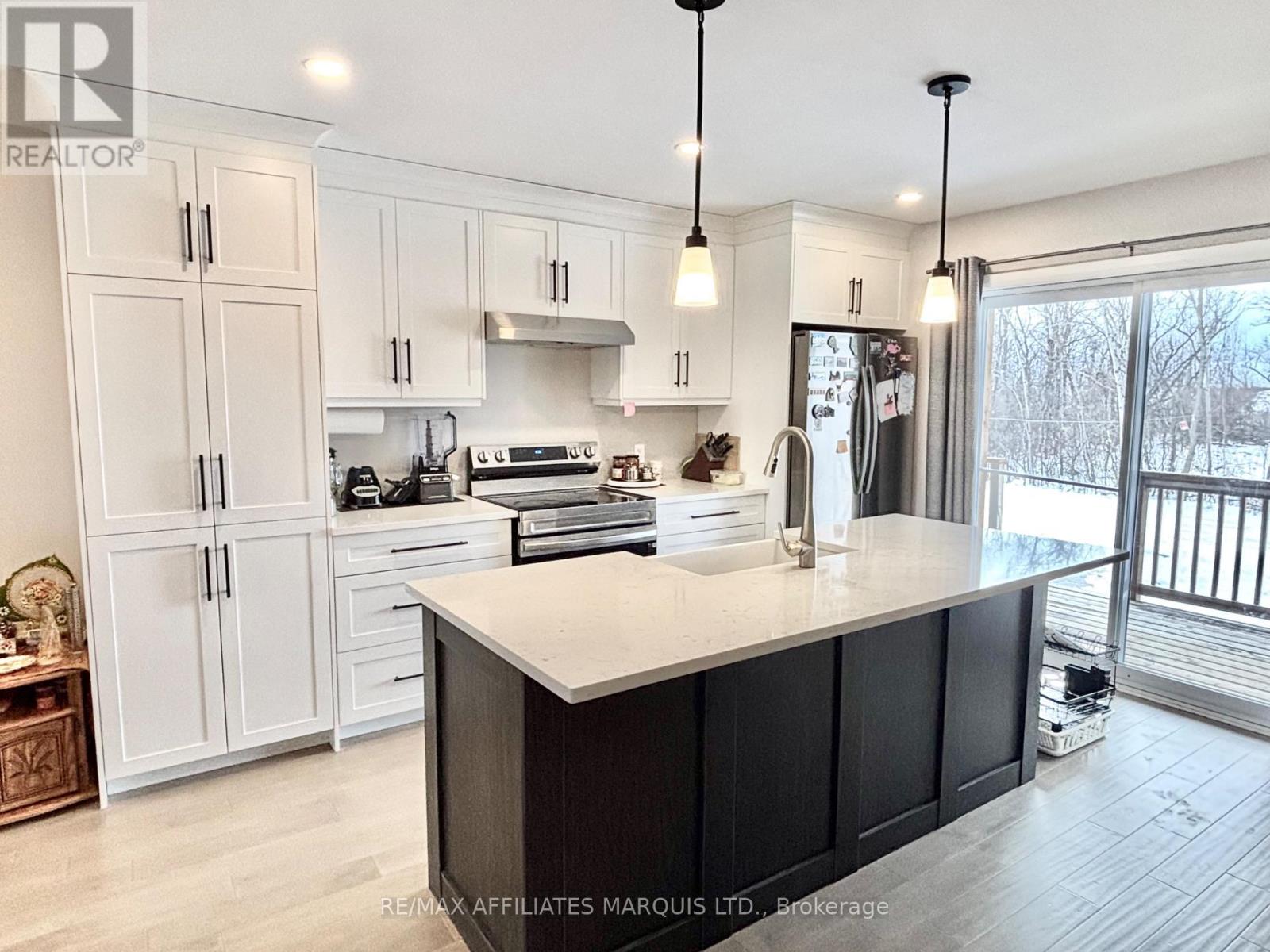 26 Portland Drive, Cornwall, Ontario  K6H 0J4 - Photo 12 - X12655620