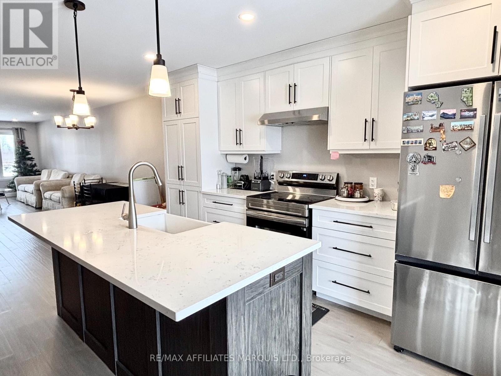 26 Portland Drive, Cornwall, Ontario  K6H 0J4 - Photo 14 - X12655620