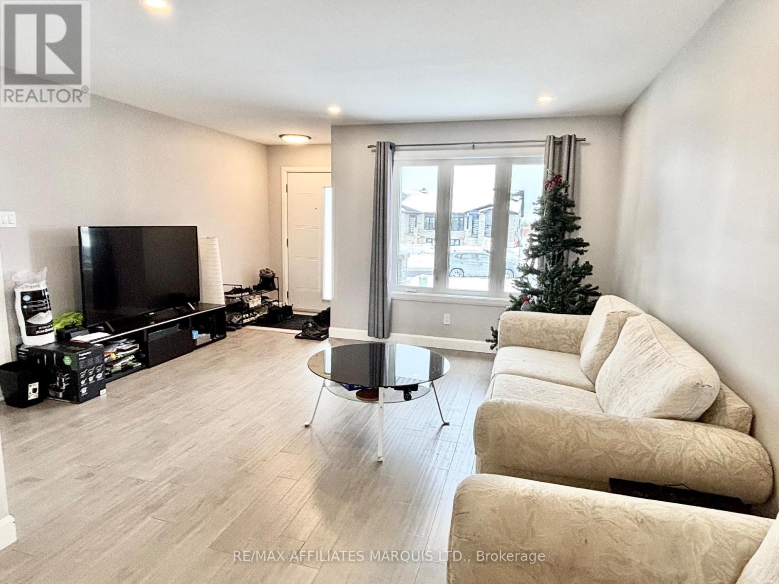 26 Portland Drive, Cornwall, Ontario  K6H 0J4 - Photo 6 - X12655620