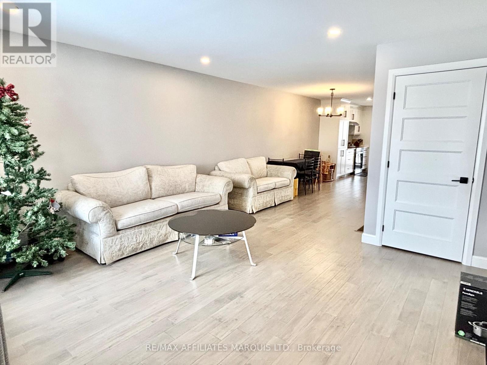 26 Portland Drive, Cornwall, Ontario  K6H 0J4 - Photo 7 - X12655620