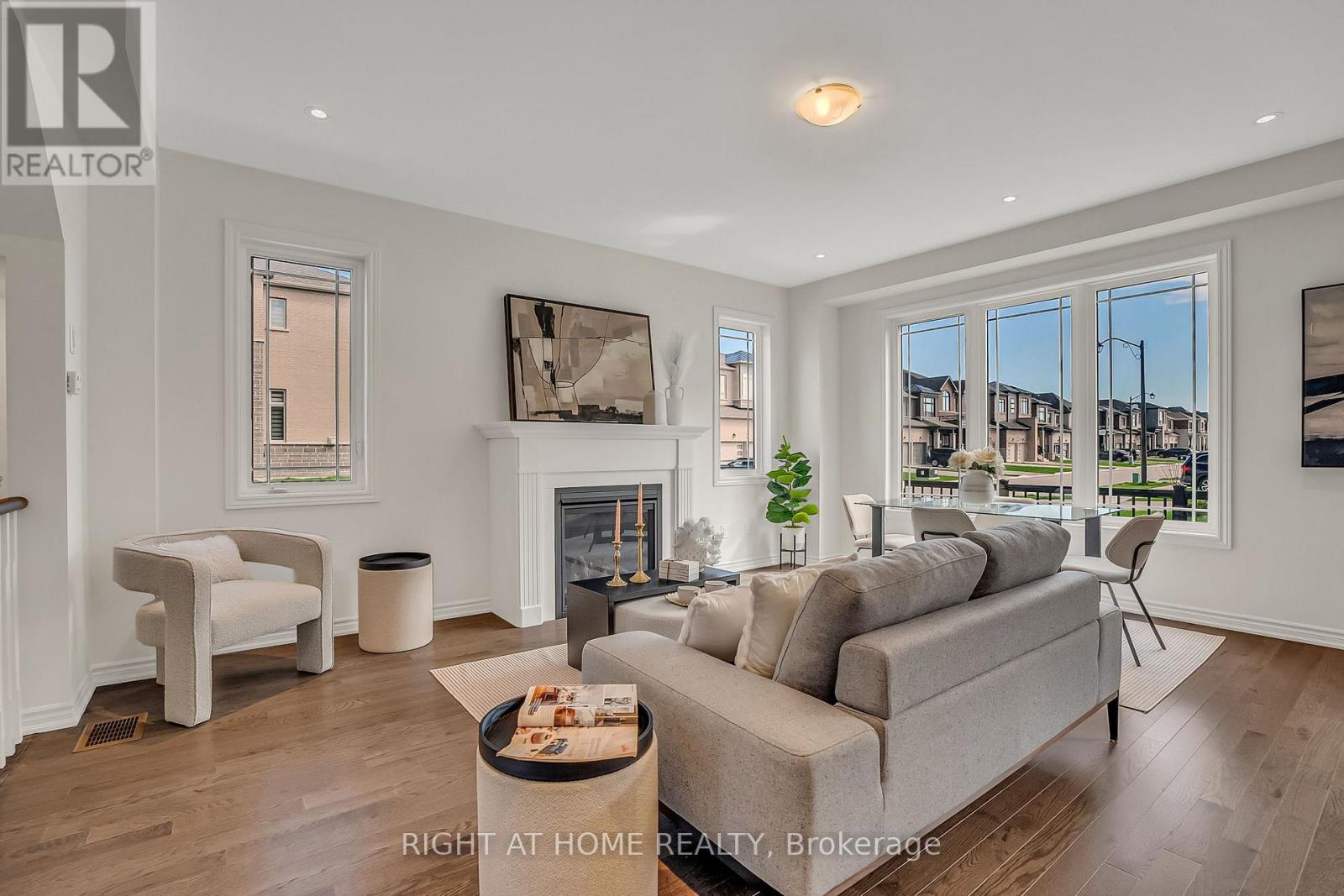 2091 Hallandale Street, Oshawa, Ontario  L1L 0T9 - Photo 10 - E12655580