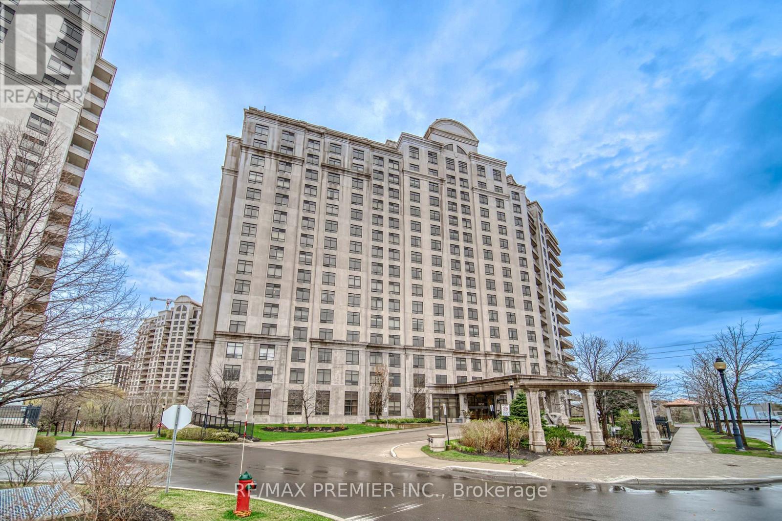 1201 - 9235 Jane Street, Vaughan, Ontario  L6A 0J7 - Photo 2 - N12655598