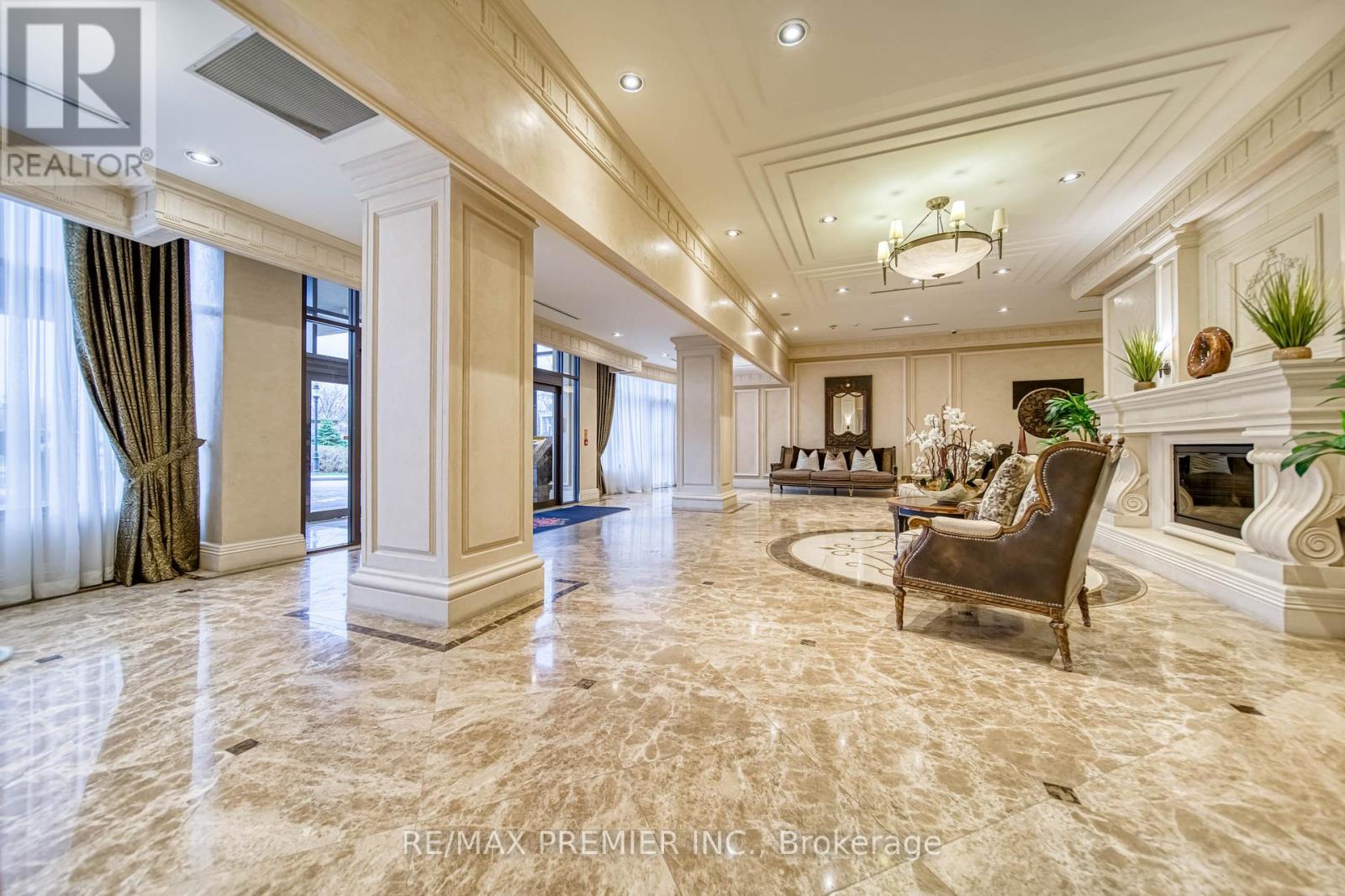 1201 - 9235 Jane Street, Vaughan, Ontario  L6A 0J7 - Photo 4 - N12655598