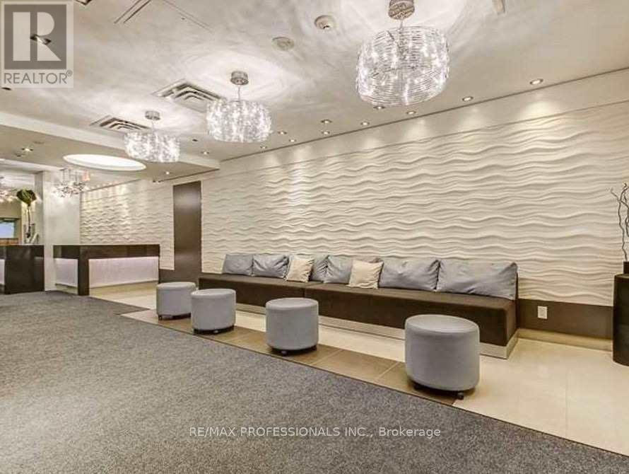 906 - 3865 Lake Shore Boulevard W, Toronto, Ontario  M8W 0A2 - Photo 3 - W12655622