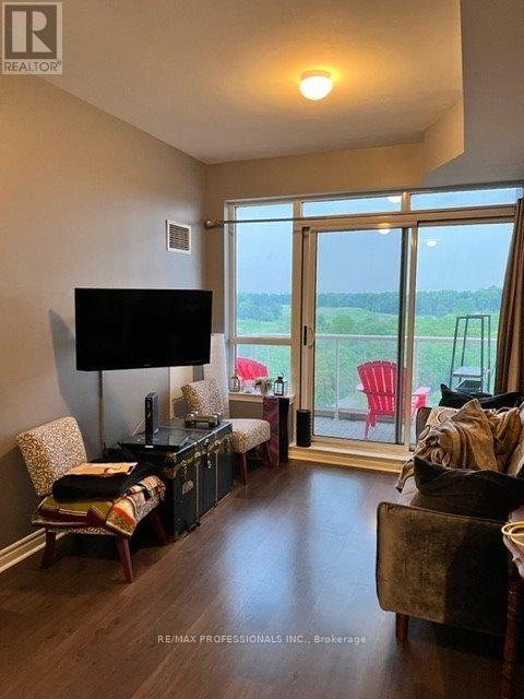 906 - 3865 Lake Shore Boulevard W, Toronto, Ontario  M8W 0A2 - Photo 5 - W12655622