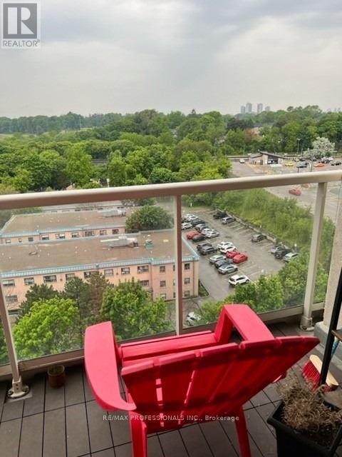 906 - 3865 Lake Shore Boulevard W, Toronto, Ontario  M8W 0A2 - Photo 7 - W12655622