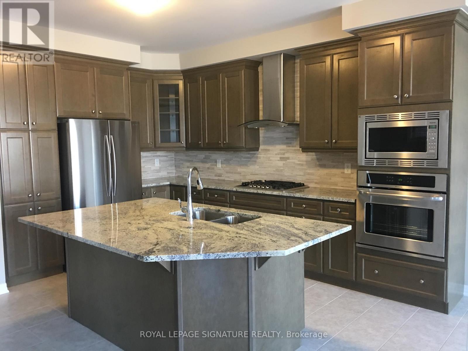 165 Wheat Boom Drive S, Oakville, Ontario  L6H 0M8 - Photo 3 - W12655628